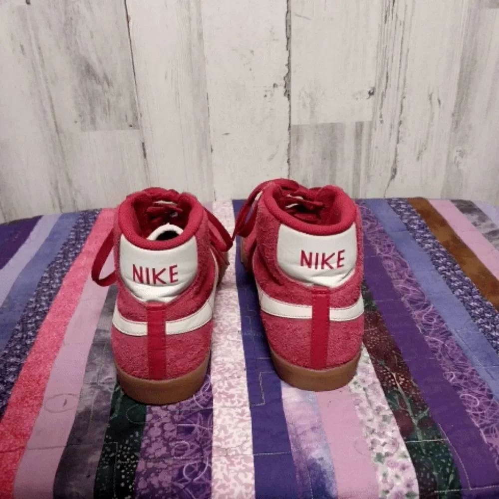 Nike 518171-614 Blazer Mid Suede Pink Size 9